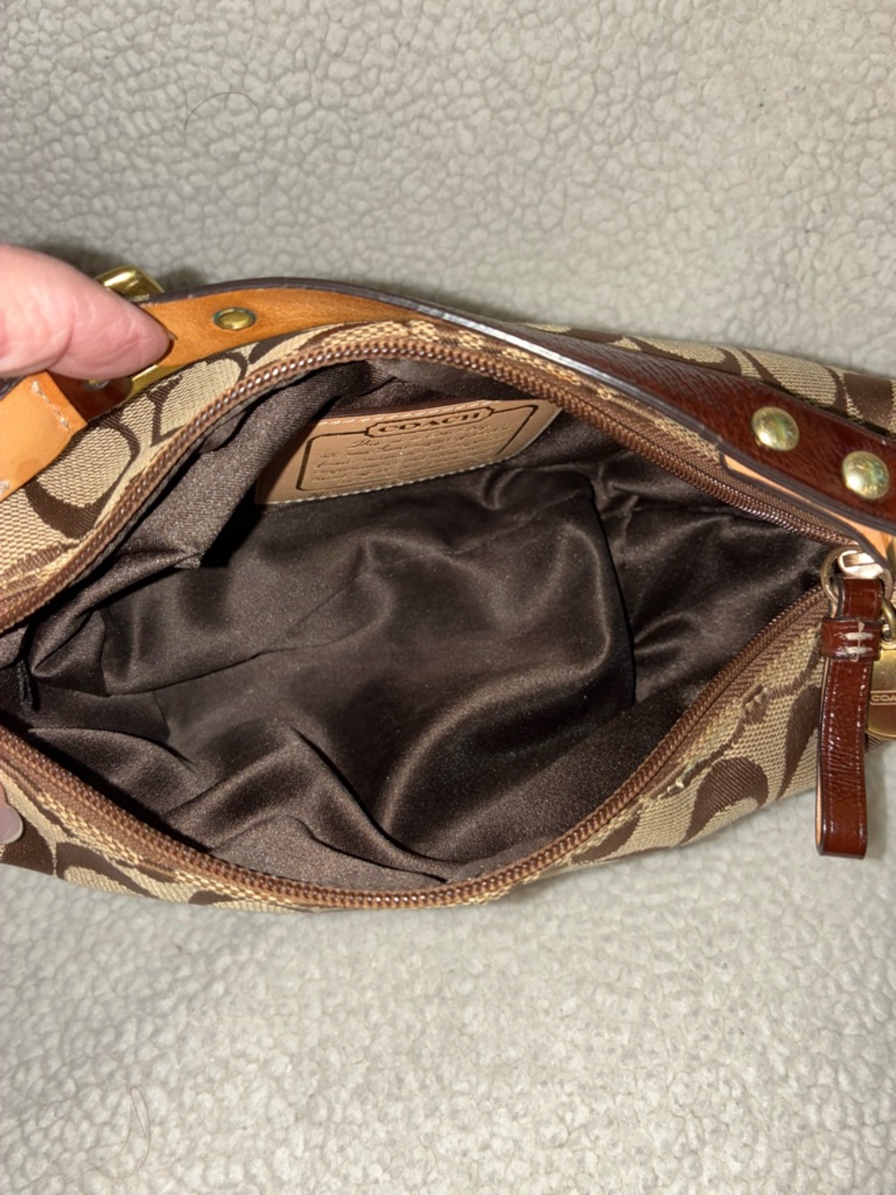 Vintage Coach LO668-40024 Brown Jacquard Signature Monogram Mini Shoulder Bag - Picture 12 of 12